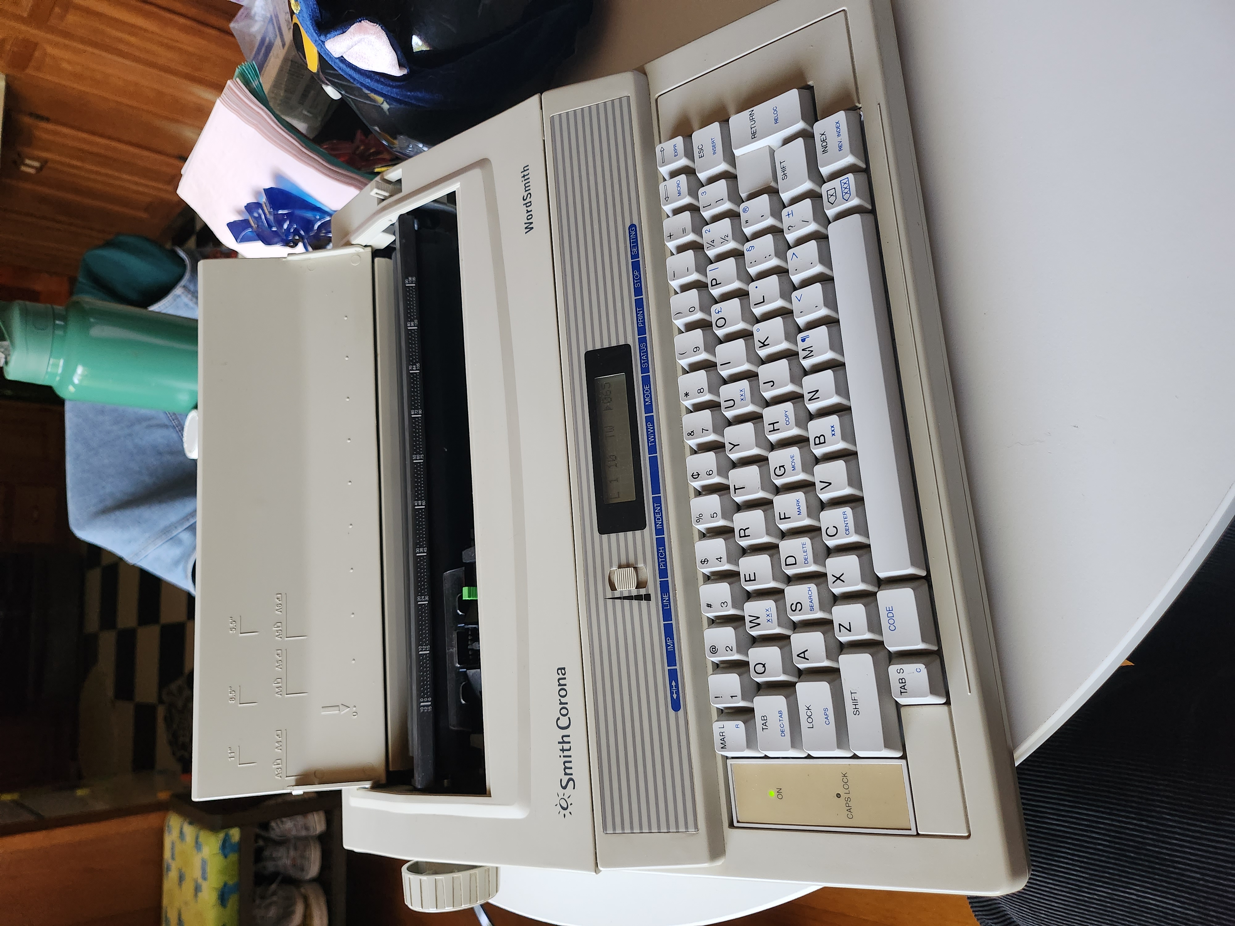 A Smith Corona Wordsmith 250 on a kitchen table
